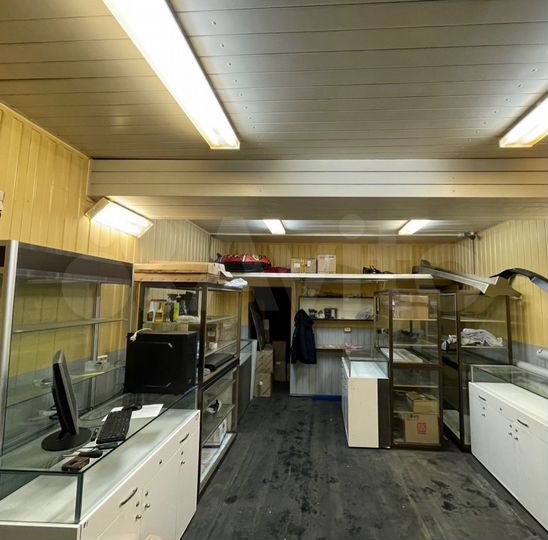 Гараж, > 30 м²