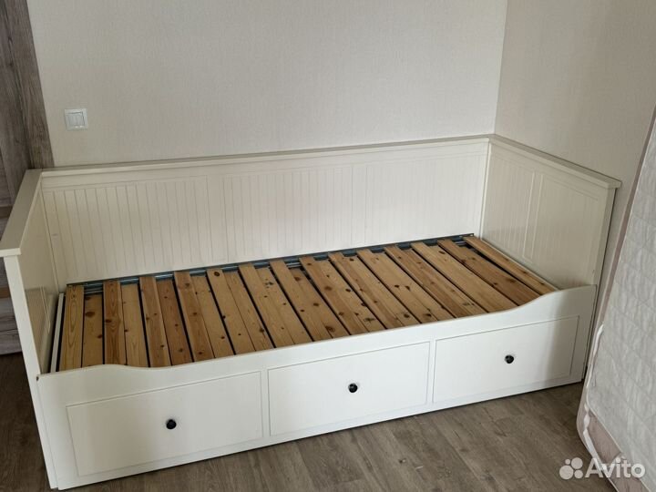 Кровать кушетка IKEA хемнэс