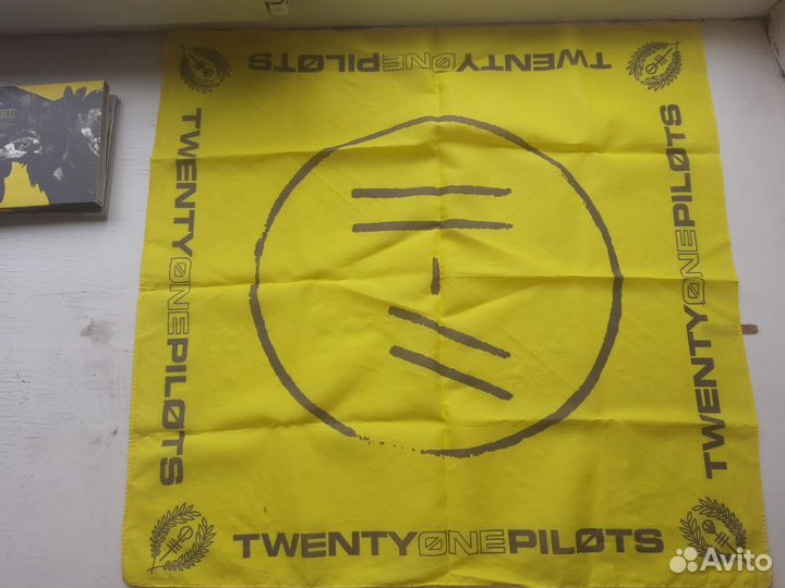 Мерч, диски Twenty One Pilots