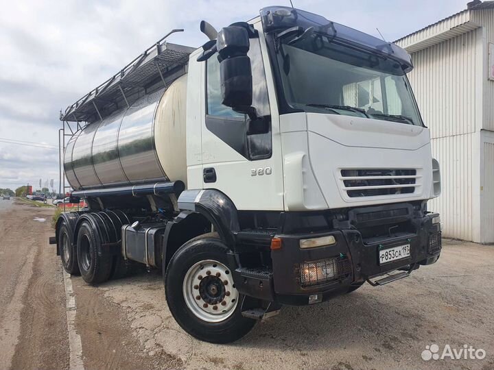 IVECO Trakker 380, 2011
