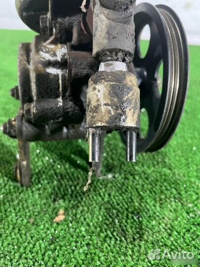 Насос гидроусилителя Toyota Sprinter Marino E100