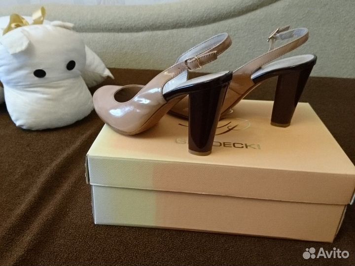 Балетки, босоножки, туфли новое 35раз