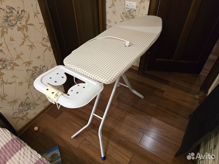 Гладильная доска с розеткой бу