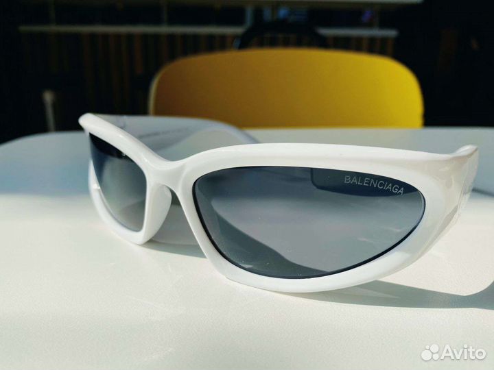 Очки Balenciaga Polaroid