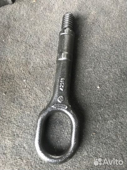 Крюк буксировочный Volkswagen Passat B6