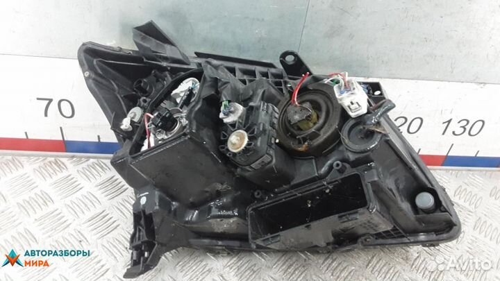 Фара левая Toyota Avensis 2 (T250) 2005