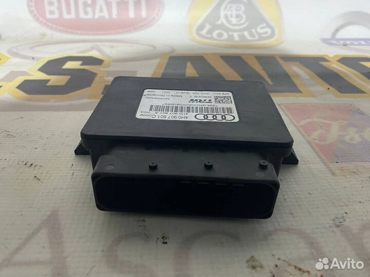 Блок управления стояночным тормозом Audi A8 D4