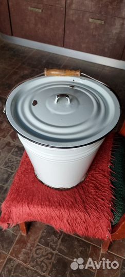 Вёдра эмалированные с крышками из СССР