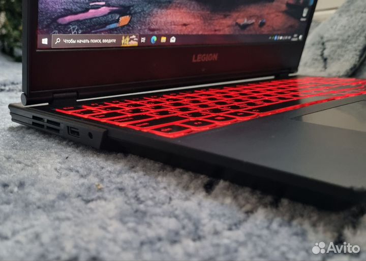 Мощный игровой ноутбук Lenovo Legion Y7000