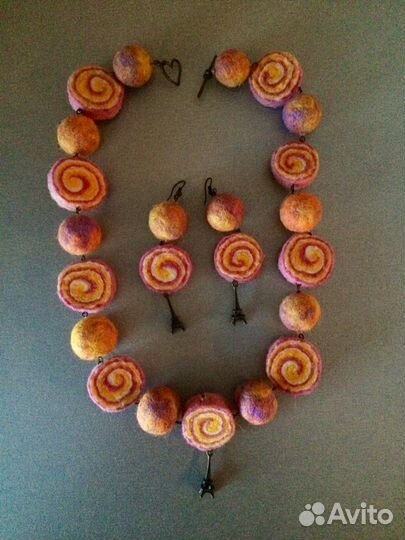 Колье и серьги ручной работы