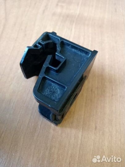 Крепление фары переднее Volkswagen Polo хетчбек