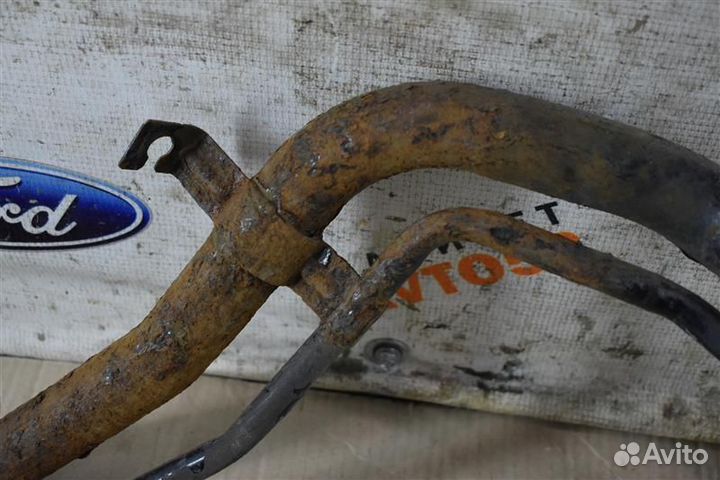 Горловина топливного бака Mitsubishi Grandis 1