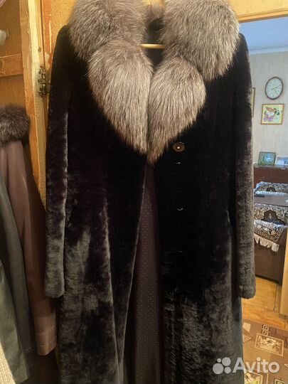 Шуба мутоновая с чернобуркой