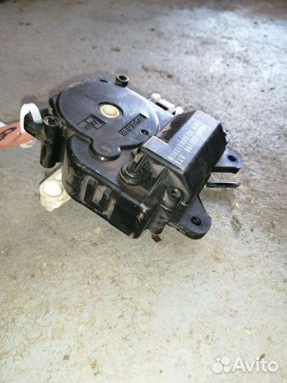 Моторчик заслонки отопителя Mazda 3(BK)