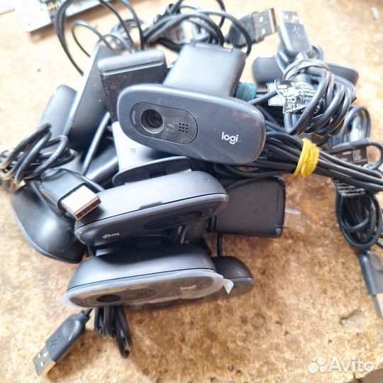 Веб камера Logitech c270