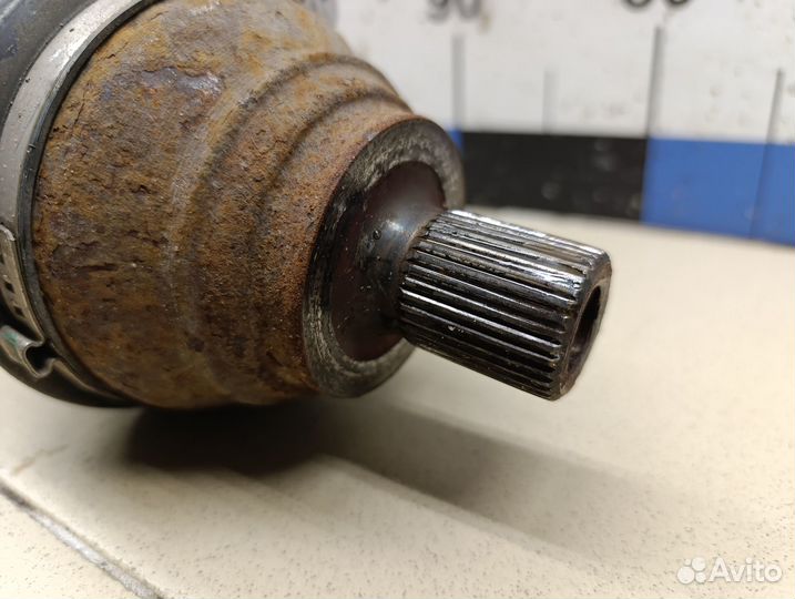 Полуось передняя левая VW Scirocco 2008