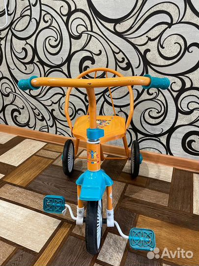 Велосипед трехколесный для малышей