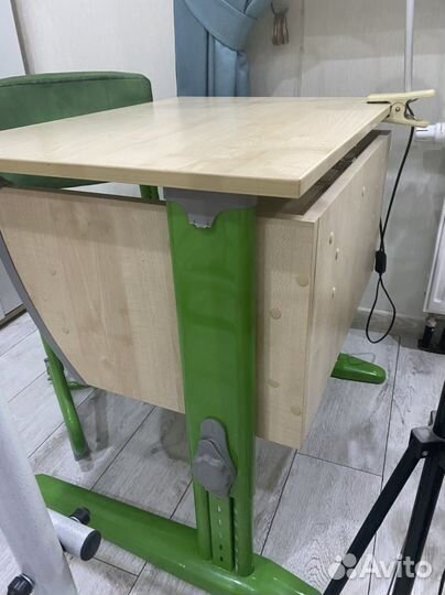 Письменный стол для школьника