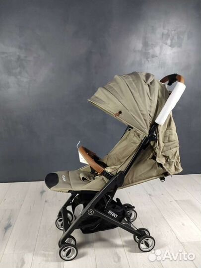 Детская прогулочная коляска