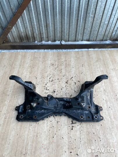 Подрамник передний Ford Focus 1