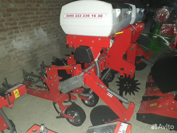 Междурядный культиватор с пружинными лапами