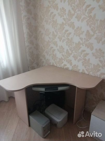 Компьютерный стол