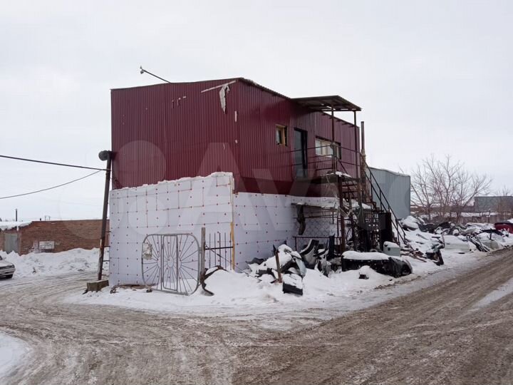 Гараж, > 30 м²