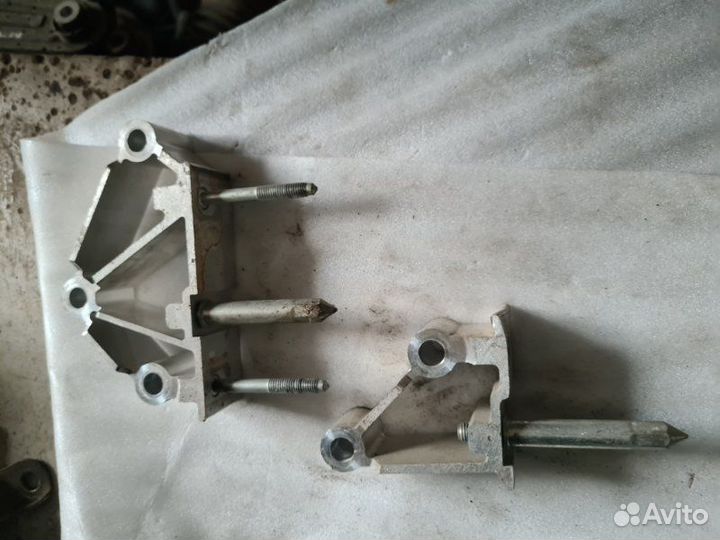 Кронштейн Volkswagen