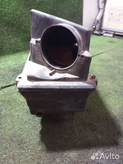 Корпус воздушного фильтра Ford Focus 1 MK1 split