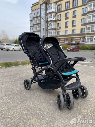 Коляска для двойни, погодок