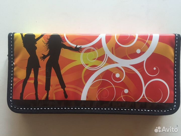 Пеналы школьные новые