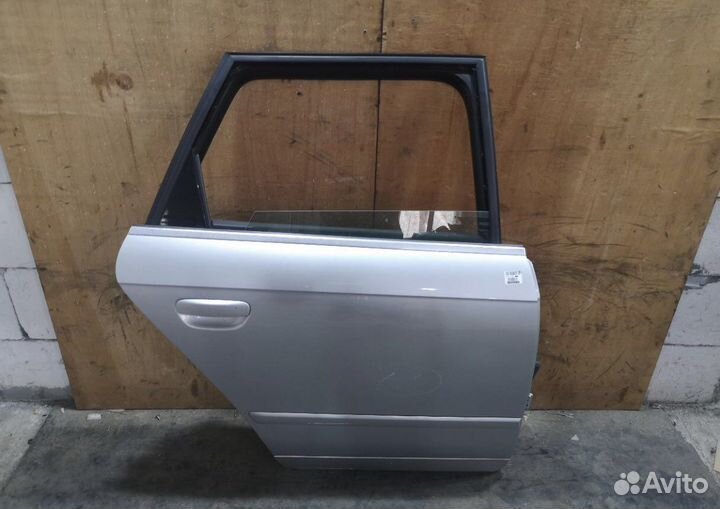 Дверь задняя правая audi a4 avant 2007 год