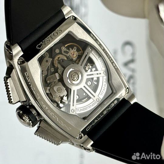 Часы cvstos Challenge II