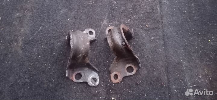 Кронштейн переднего стабилизатора 350Z,Z33 G35