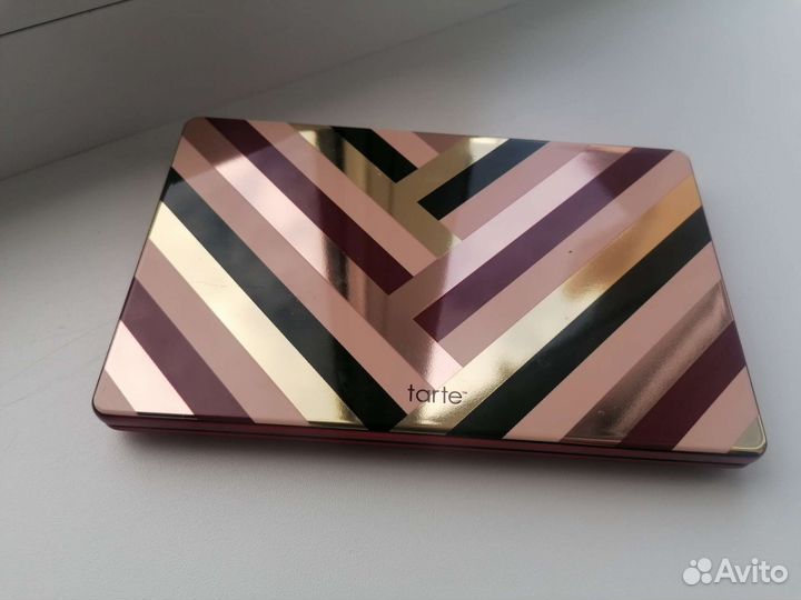 Палетка теней tarte