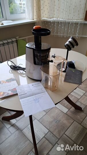 Соковыжималка Hurom HF-SBE11(HU-700)