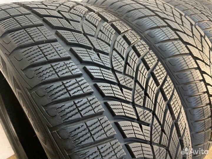 Goodyear UltraGrip Performance Gen-1 275/45 R21