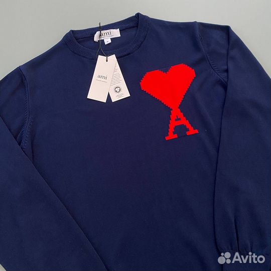 Джемпер ami с сердечком синий