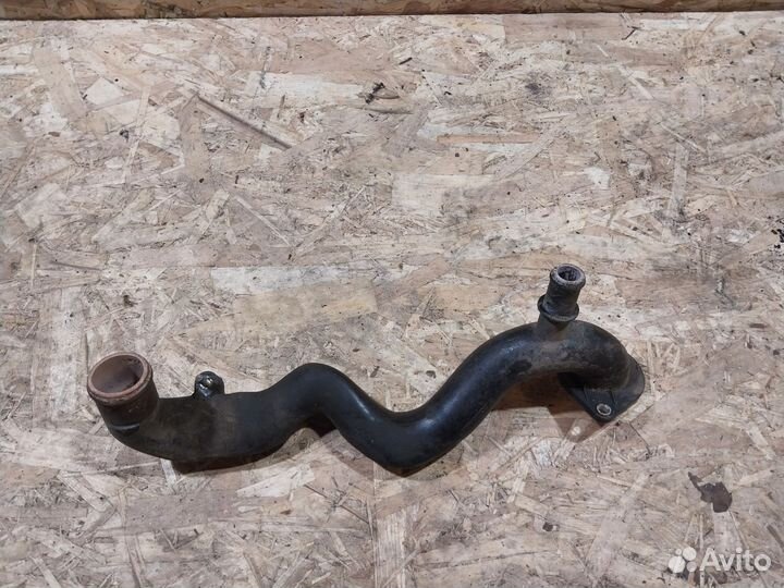 Патрубок охлаждения Volkswagen Golf 4