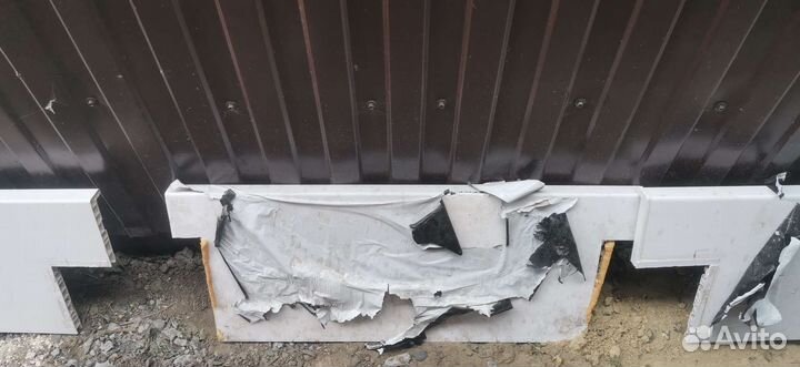 Пластиковое окно и подоконники с отливом