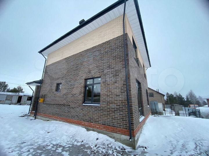 Дом 140 м² на участке 5 сот.