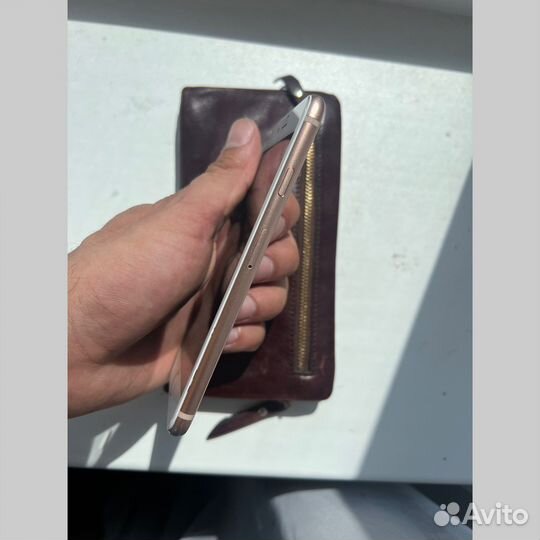iPhone 8, 64 ГБ