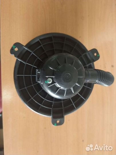 Мотор отопителя Mitsubishi l200