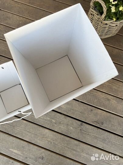 Коробки для доставки цветов