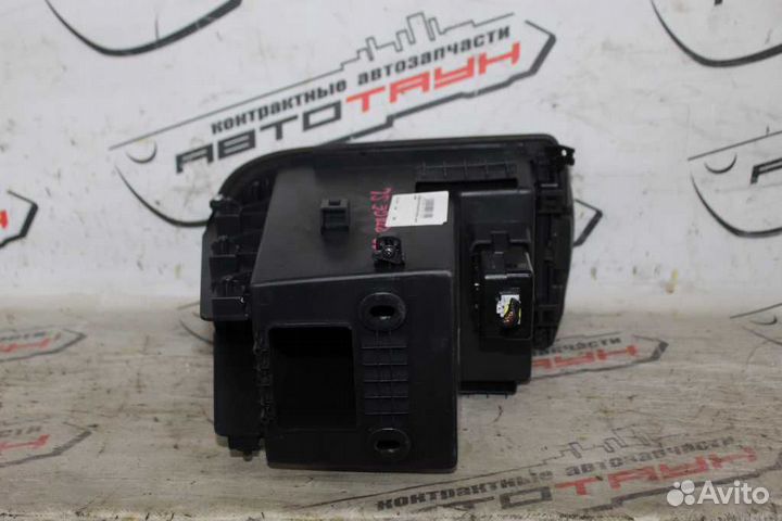 Подлокотник KIA sportage SL черный D041