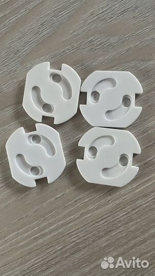 Блокираторы для розеток от детей