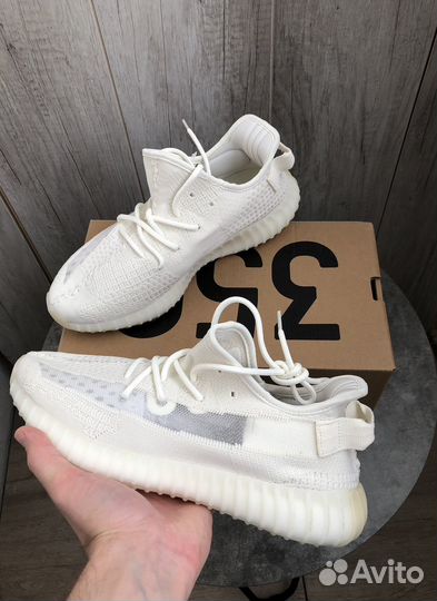 Кроссовки Adidas yeezy boost 350 v2