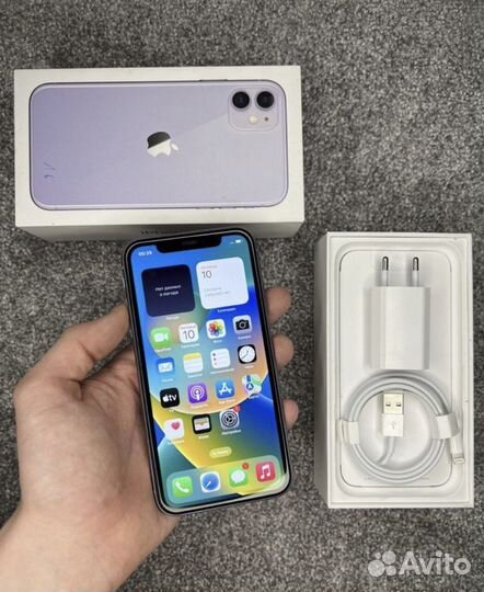 iPhone 11, 64 ГБ