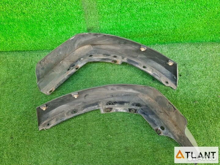 Брызговик левый mitsubishi pajero