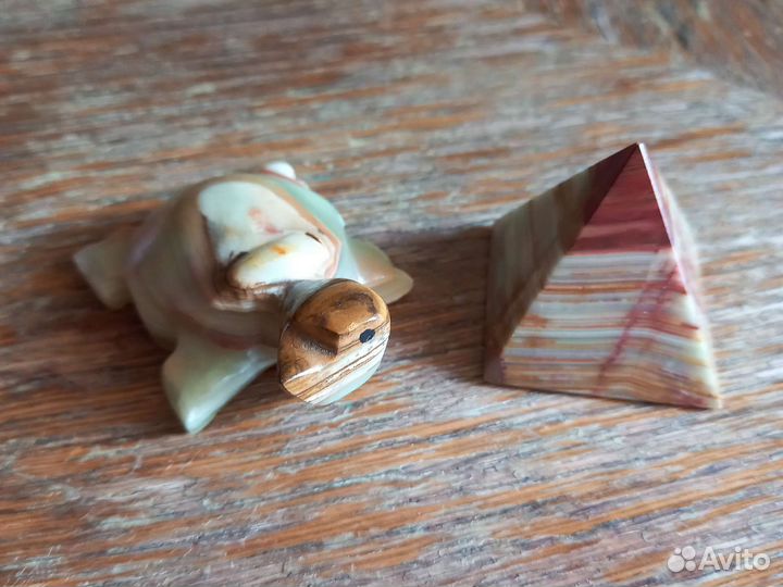 Фигурки из оникса